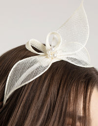 Sinamay Petal Fascinator with Pearl Trim - link has visual effect only