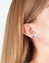 Plastic Giant Pearl Stud Earrings - link has visual effect only