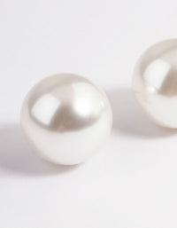 Plastic Giant Pearl Stud Earrings - link has visual effect only