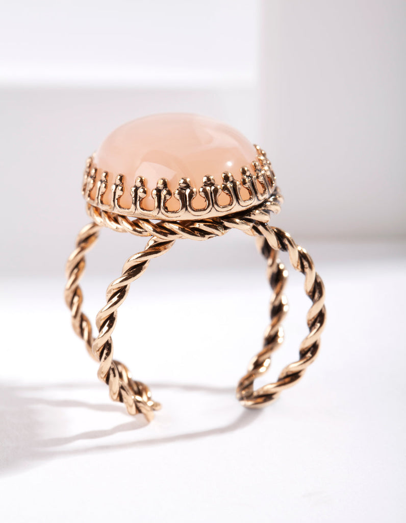 Antique Gold Oval Claw Ring